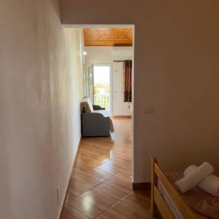 Holiday House Holiday home Lezhe